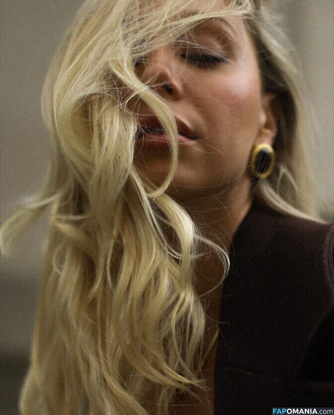 Alexis Ren / alexisren / alexisreng / alexxissren Naken OnlyFans  Läckta Foto #1024