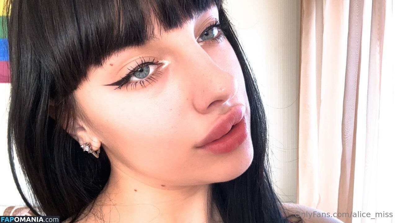 Alice / alice_miss / pineapplebrat Naken OnlyFans  Läckta Foto #1