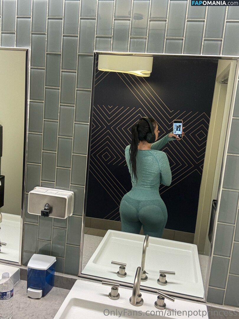 AlienPotPrincess / _alienpotprincess_ Naken OnlyFans  Läckta Foto #5