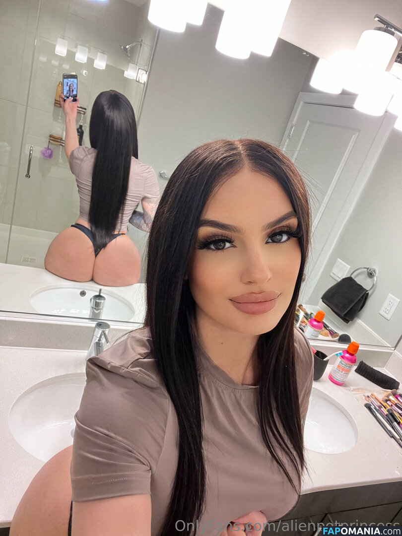 AlienPotPrincess / _alienpotprincess_ Naken OnlyFans  Läckta Foto #8