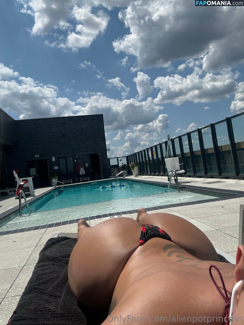 AlienPotPrincess / _alienpotprincess_ Naken OnlyFans  Läckta Foto #9