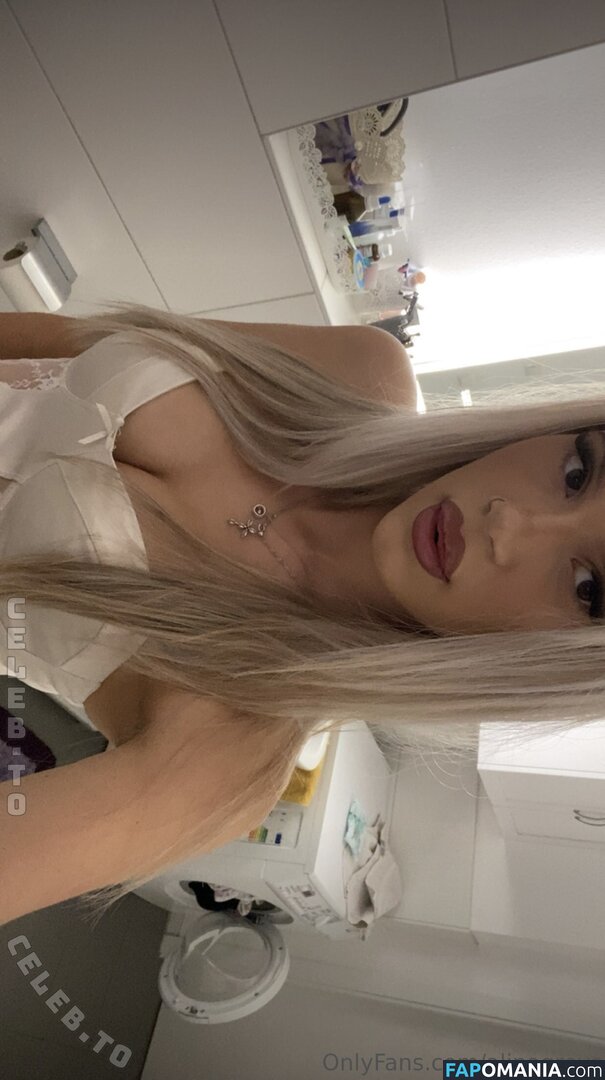 Alinahoneyx3 Naken OnlyFans  Läckta Foto #1