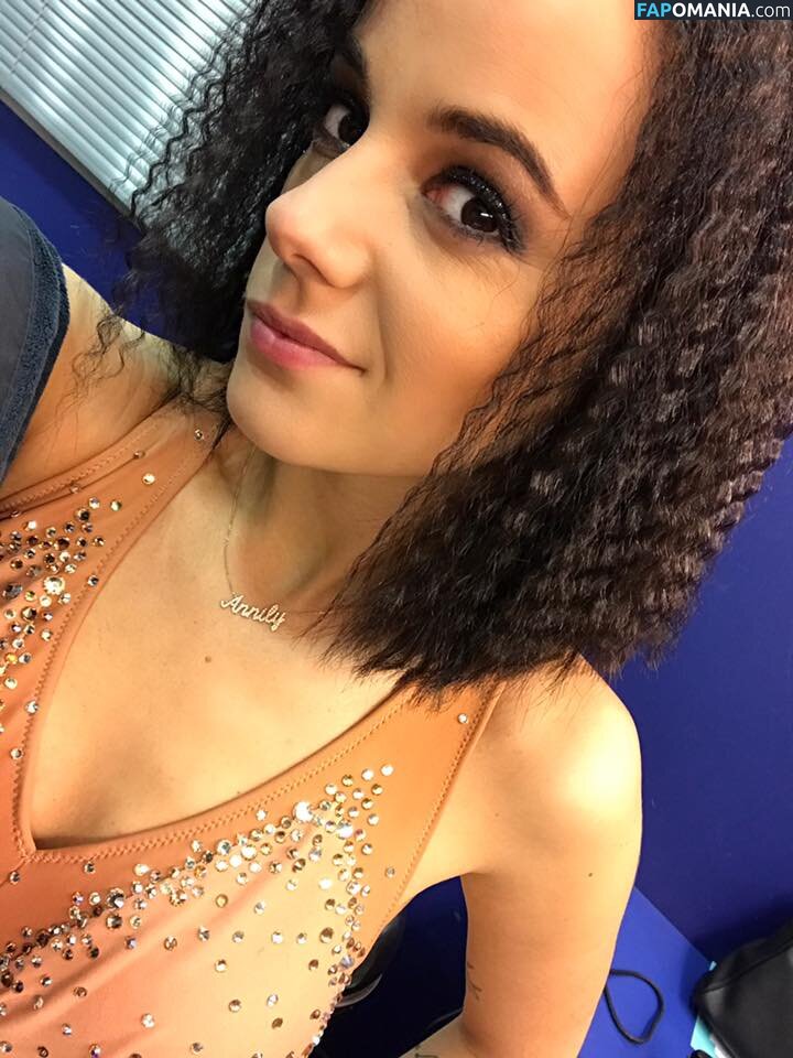 Alizee / alizeeofficiel / alizeesanzeth Naken OnlyFans  Läckta Foto #6