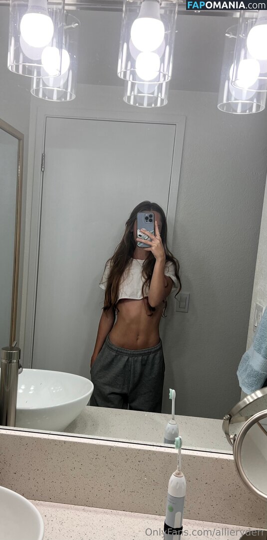 allieryderr / laikenbrown Naken OnlyFans  Läckta Foto #8
