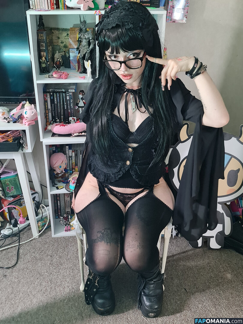 +:｡.ruby ʚ ♡ ɞ ⋆ ✧.｡ / allmyheartbear / myarykerx / usakumyawhore / usakyumawhore Naken OnlyFans  Läckta Foto #4