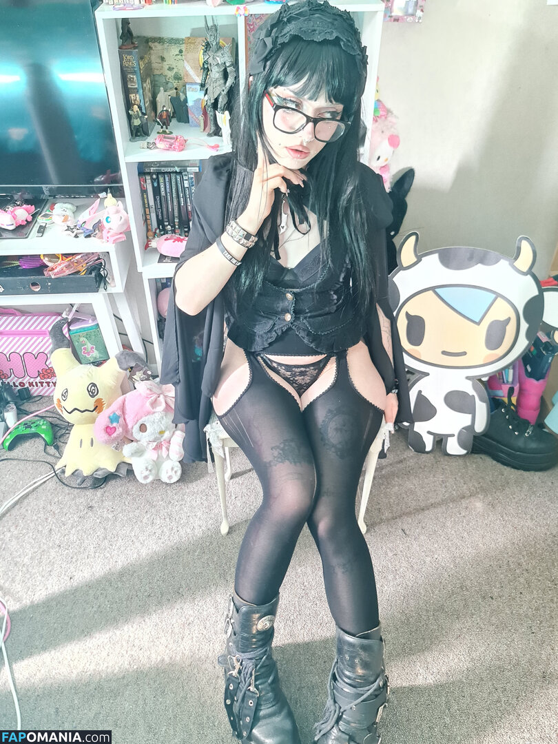 +:｡.ruby ʚ ♡ ɞ ⋆ ✧.｡ / allmyheartbear / myarykerx / usakumyawhore / usakyumawhore Naken OnlyFans  Läckta Foto #9
