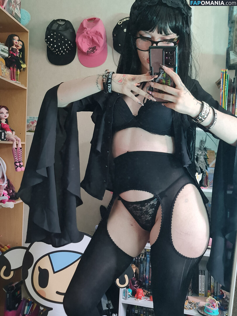 +:｡.ruby ʚ ♡ ɞ ⋆ ✧.｡ / allmyheartbear / myarykerx / usakumyawhore / usakyumawhore Naken OnlyFans  Läckta Foto #16