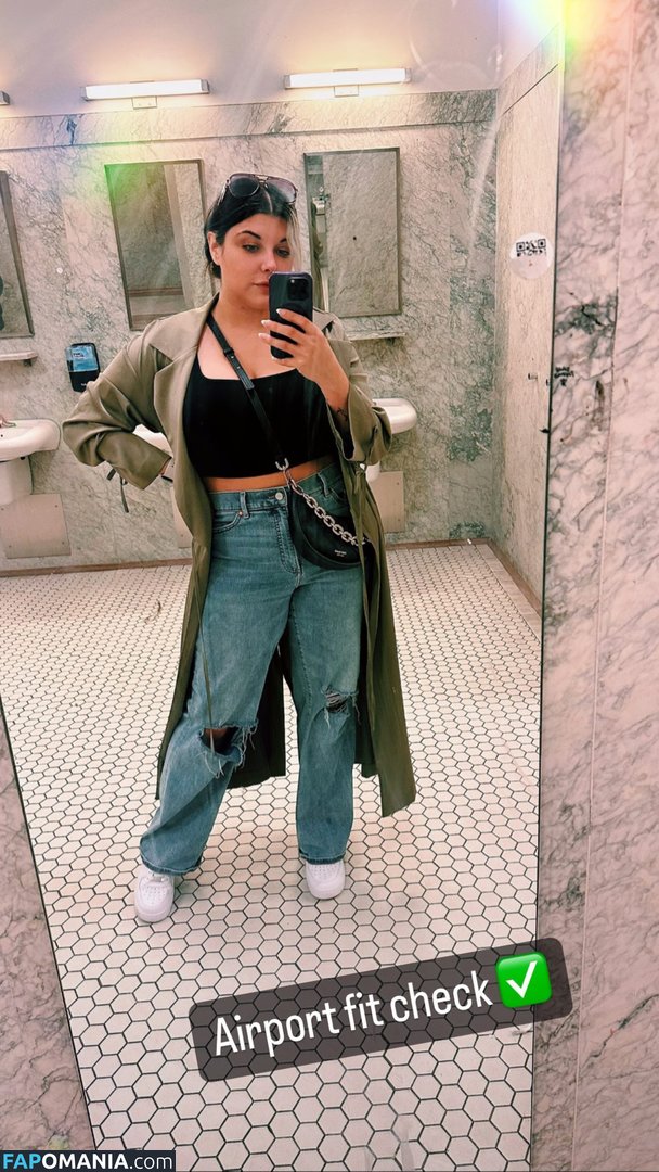 Alluux / alluux_ / alluux_official / amouranth Naken OnlyFans  Läckta Foto #2