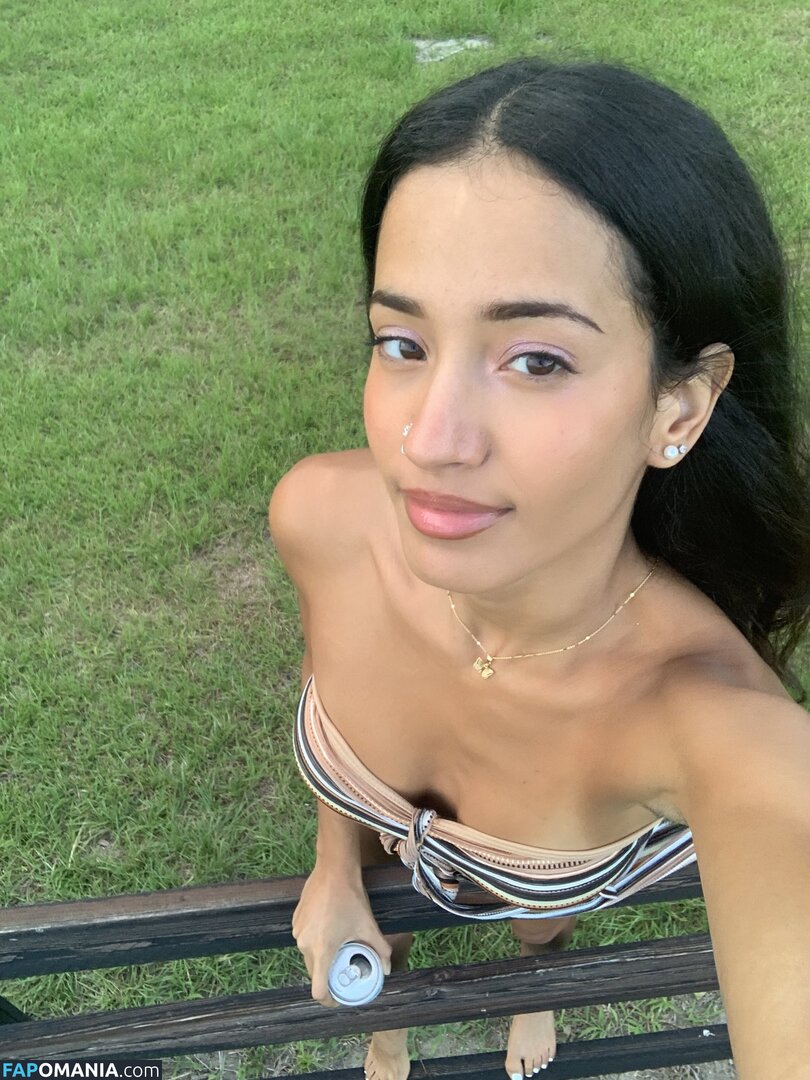 Ally Casper / Kitten Ally / allycasp / allycasper / chloally Naken OnlyFans  Läckta Foto #4