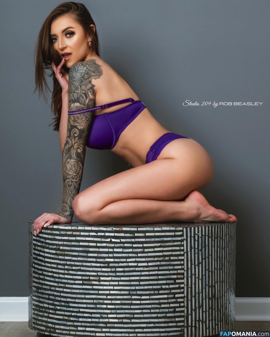 Amaya Anne / Emma Rourke / _amayaanne / amayaannee / inkkedbabe Naken OnlyFans  Läckta Foto #1