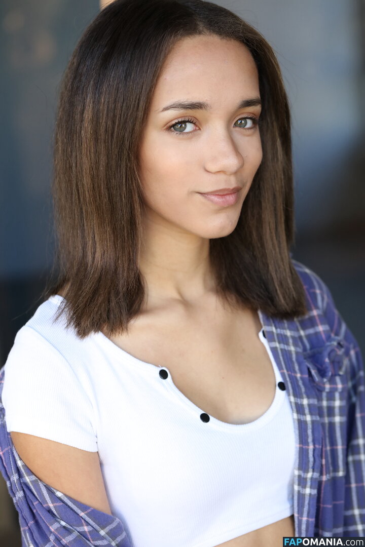 Amirah J Naken OnlyFans  Läckta Foto #6