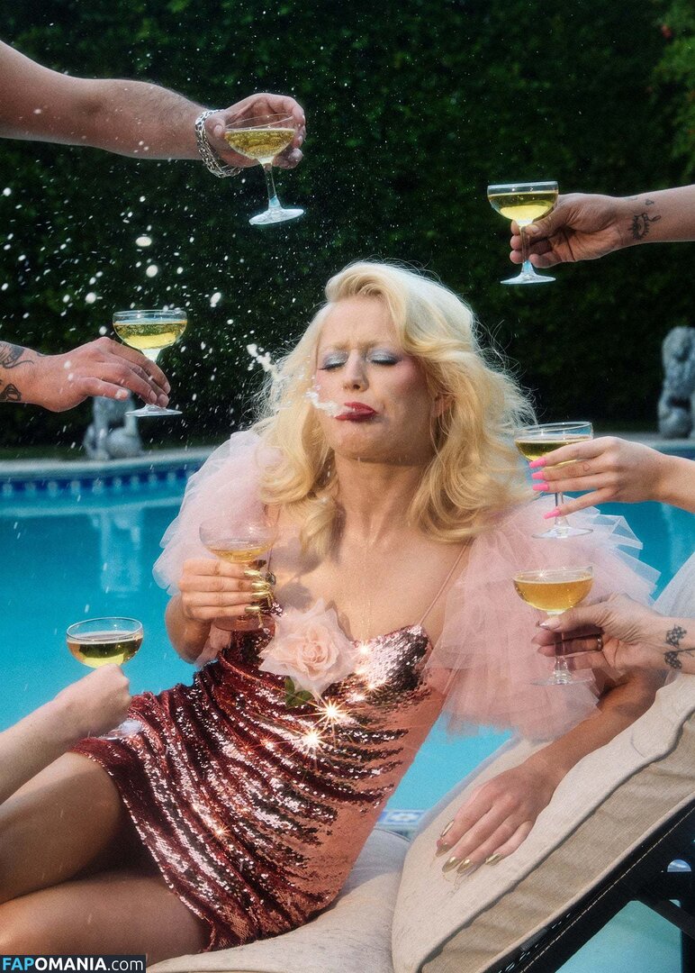 Amy Taylor / Amyl And The Sniffers / amytaylor / caltexcowgirll Naken OnlyFans  Läckta Foto #2