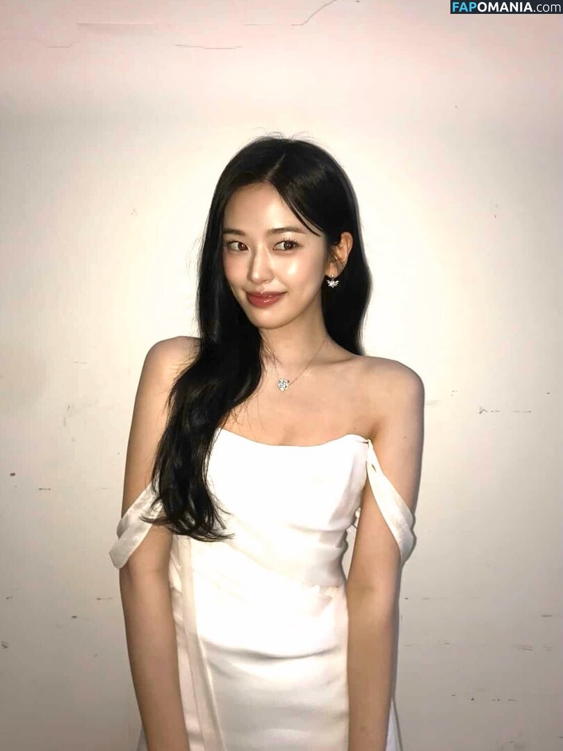 An IVE / An Yujin 안유진 | / _yujin_an Naken OnlyFans  Läckta Foto #29