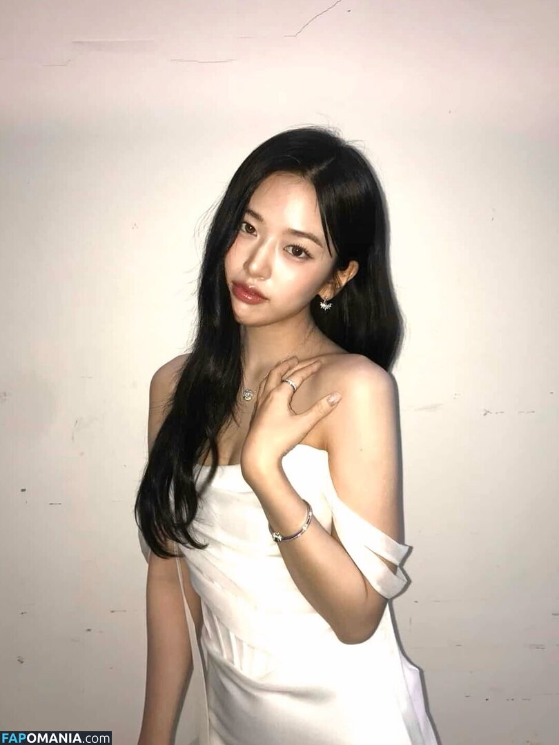 An IVE / An Yujin 안유진 | / _yujin_an Naken OnlyFans  Läckta Foto #30