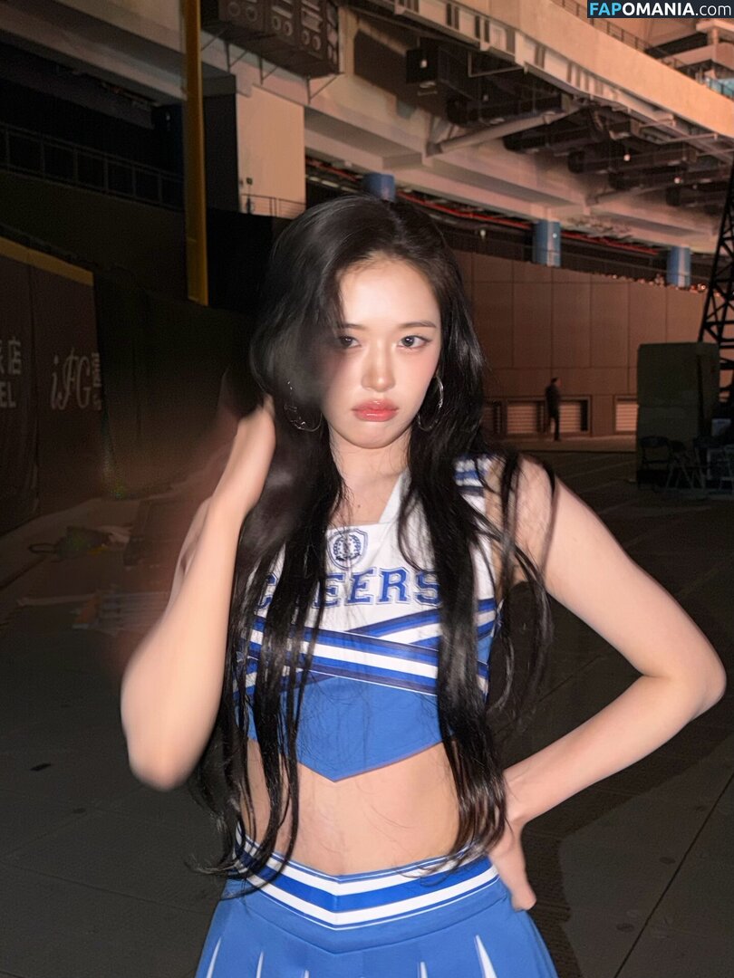 An IVE / An Yujin 안유진 | / _yujin_an Naken OnlyFans  Läckta Foto #34