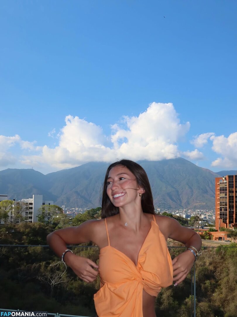 Ana Pacella / Anabarbara1108 / anachuii Naken OnlyFans  Läckta Foto #2