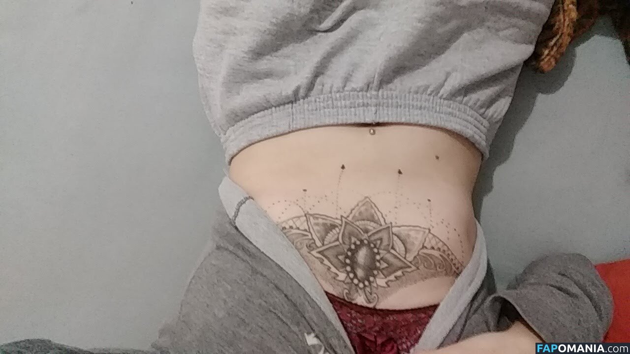 Ana Schineider / aninha MusadoMetal / aninhaaagff / littlebuffblondie Naken OnlyFans  Läckta Foto #1