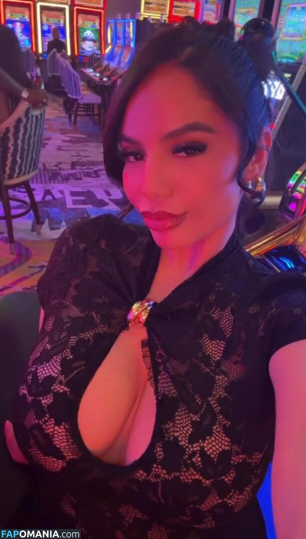 Andrea.666 / dyinghoee666 / dyinghoee666 on Naken OnlyFans  Läckta Foto #2