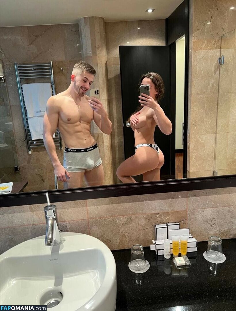 Andrea Rojo RedMil / andreaarojo_ / redmil Naken OnlyFans  Läckta Foto #10