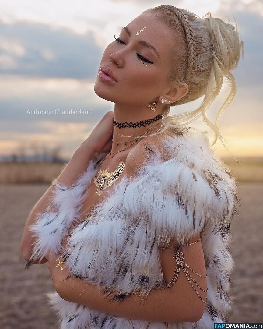 Andreane Chamberland / AndreaneC Naken OnlyFans  Läckta Foto #5