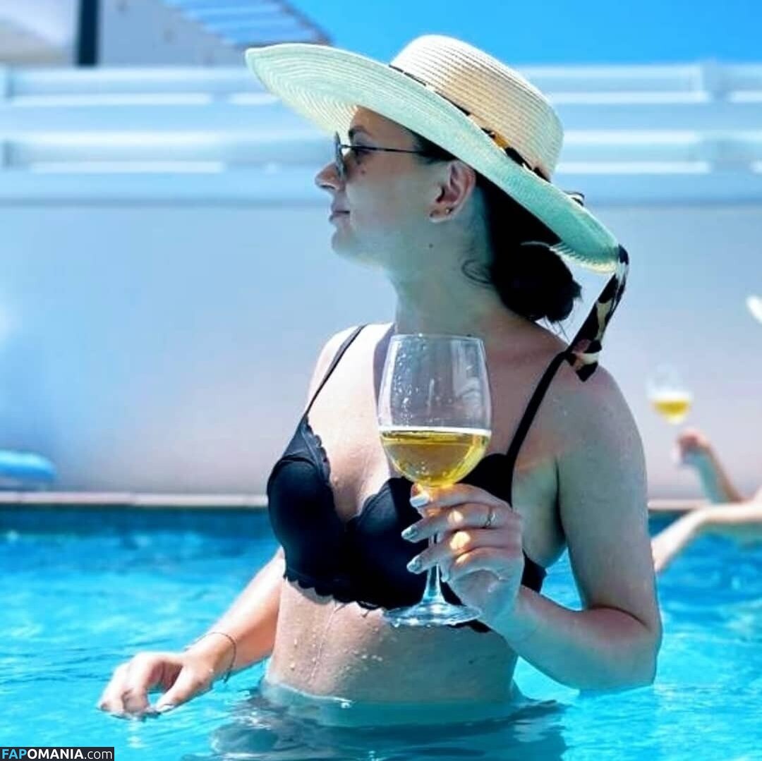 Andreea Birca / andreeaabirca / deea_deutza95 Naken OnlyFans  Läckta Foto #3