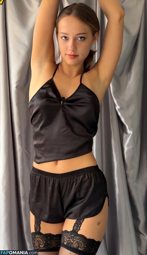 Anfisaria Riazhkina / Odd-Crab8566 / anfisaria Naken OnlyFans  Läckta Foto #9