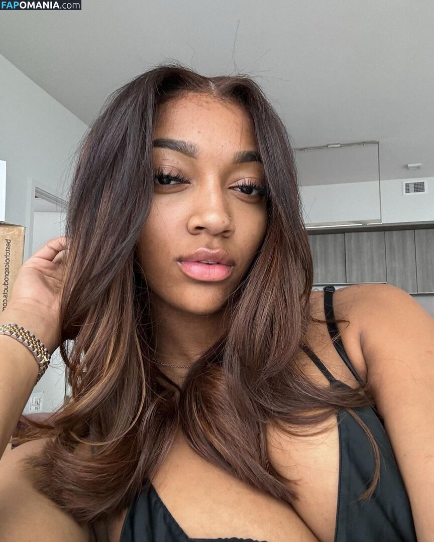 Angel Reese / Reese10Angel / angelreese10 / angelreesecenter Naken OnlyFans  Läckta Foto #19