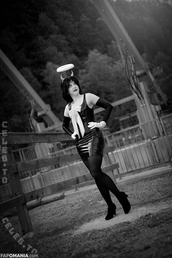 Angelwings_Cos Naken OnlyFans  Läckta Foto #4