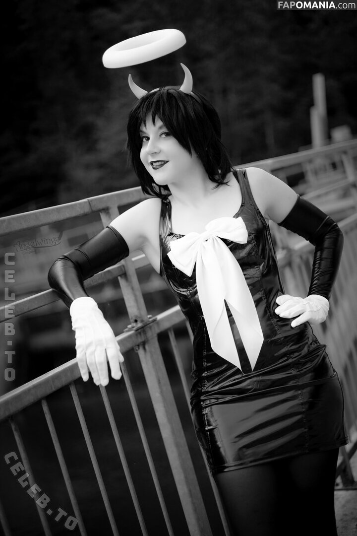 Angelwings_Cos Naken OnlyFans  Läckta Foto #7