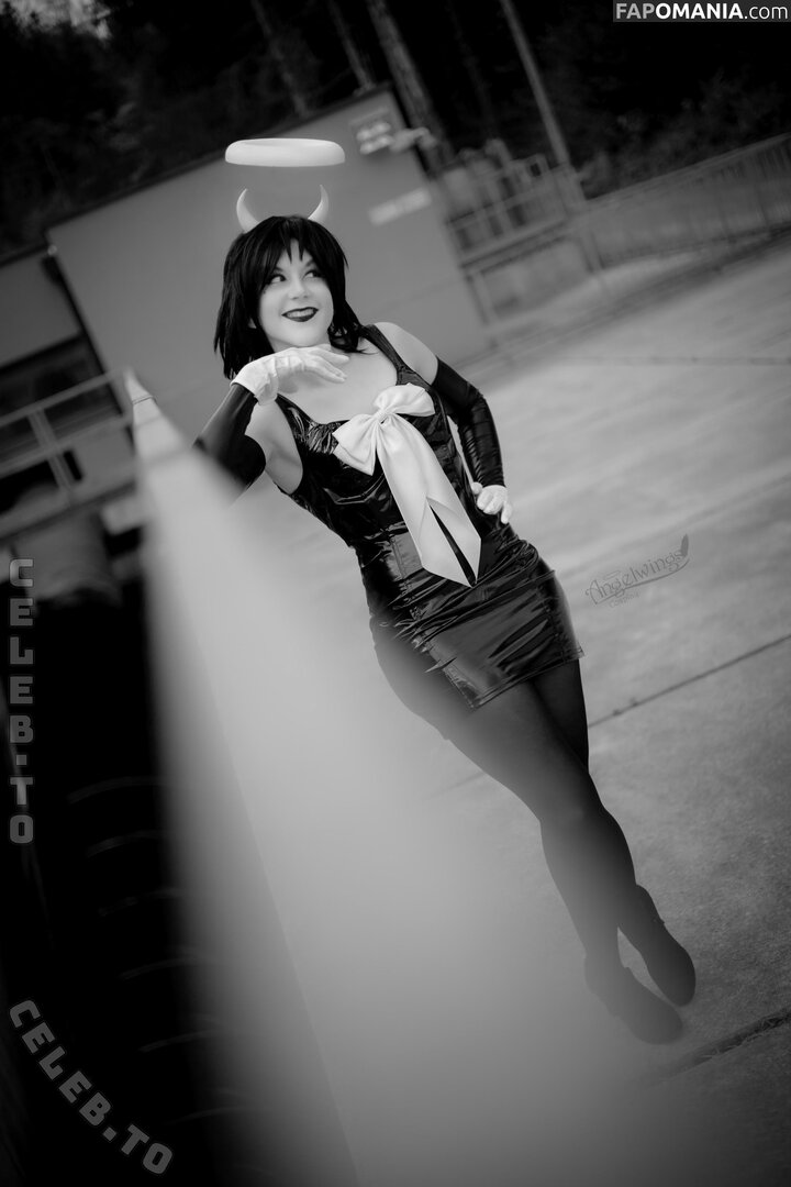 Angelwings_Cos Naken OnlyFans  Läckta Foto #10