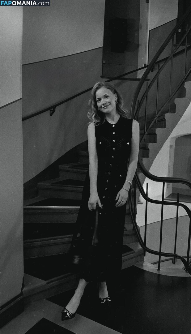 Aurelia Heinz / annaaaurelia / relianana Naken OnlyFans  Läckta Foto #1