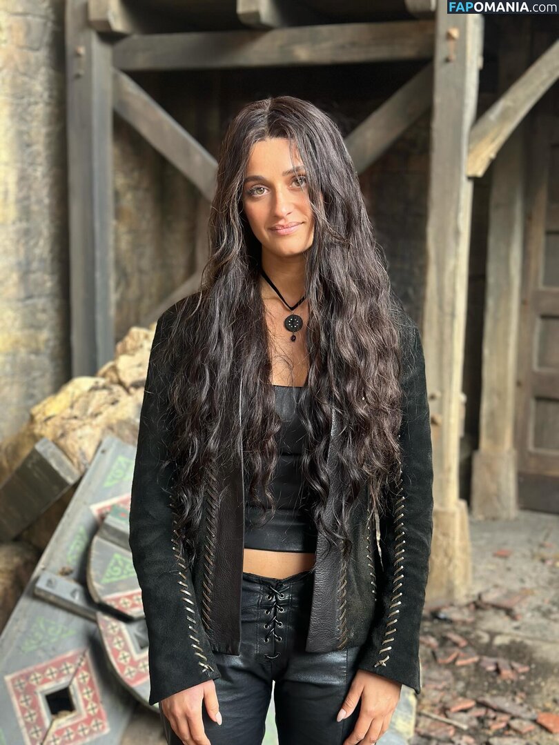 Anya Chalotra / anyachalotra Naken OnlyFans  Läckta Foto #4