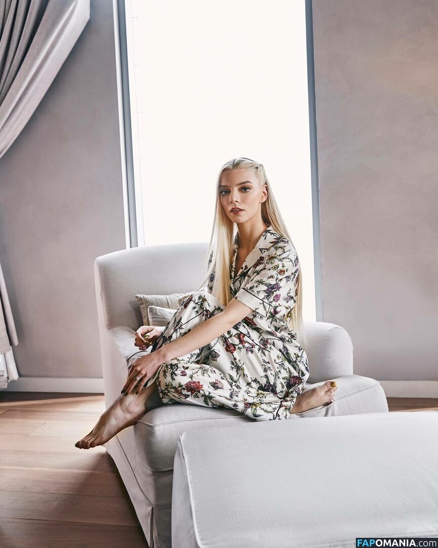 Anya Taylor-Joy / anyataylorjoy / taylorjoyvip Naken OnlyFans  Läckta Foto #283