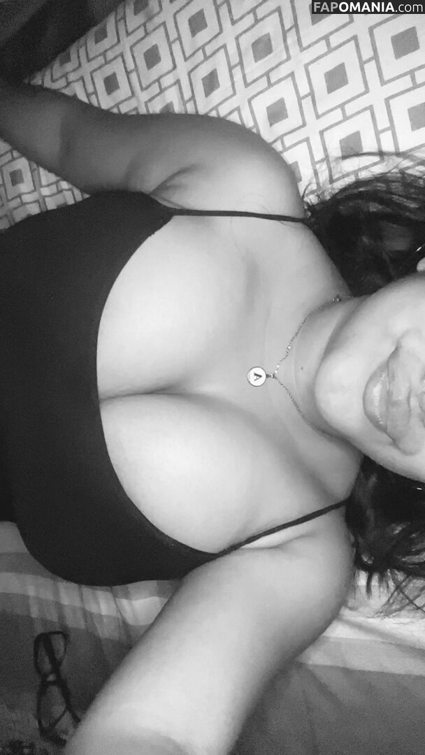 Ari Mar - Mexican teen with huge tits / simplyariana Naken OnlyFans  Läckta Foto #5