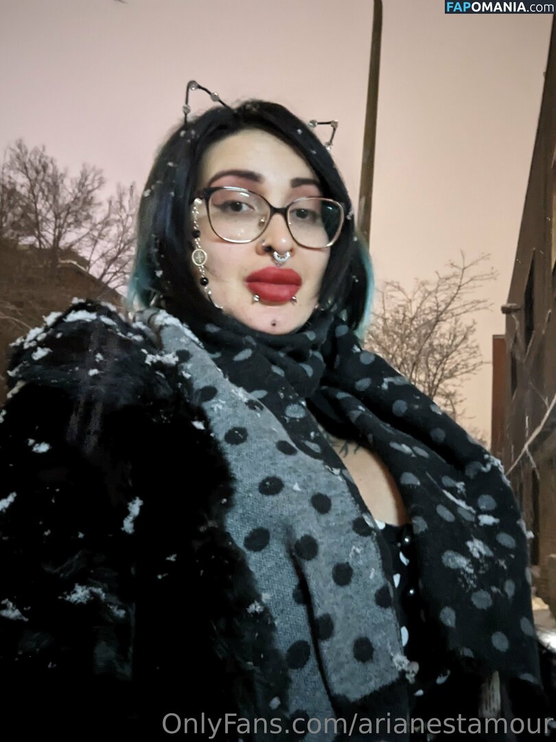 Ariane Saint Amour / ariane_st.amour / arianestamour Naken OnlyFans  Läckta Foto #2