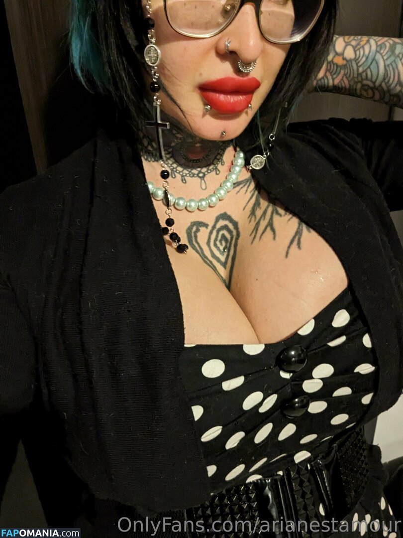 Ariane Saint Amour / ariane_st.amour / arianestamour Naken OnlyFans  Läckta Foto #11