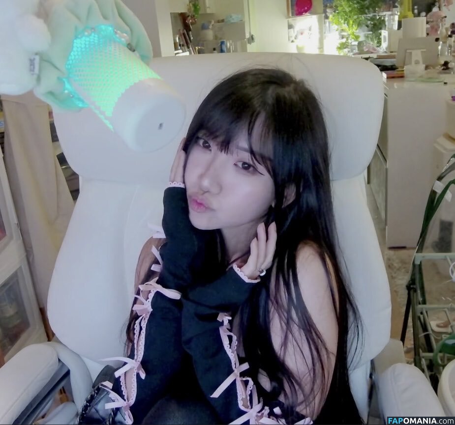 AriaSaki / annoyingaria Naken OnlyFans  Läckta Foto #955