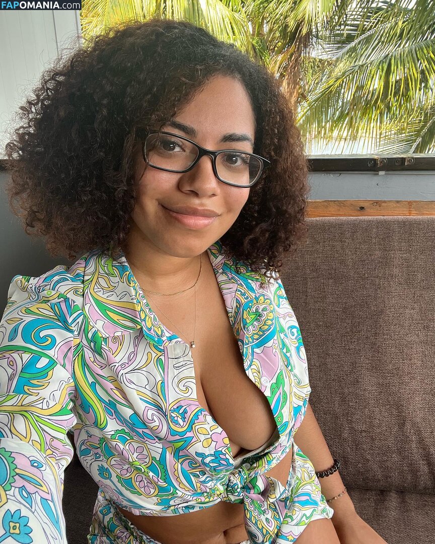 arietalia Naken OnlyFans  Läckta Foto #8