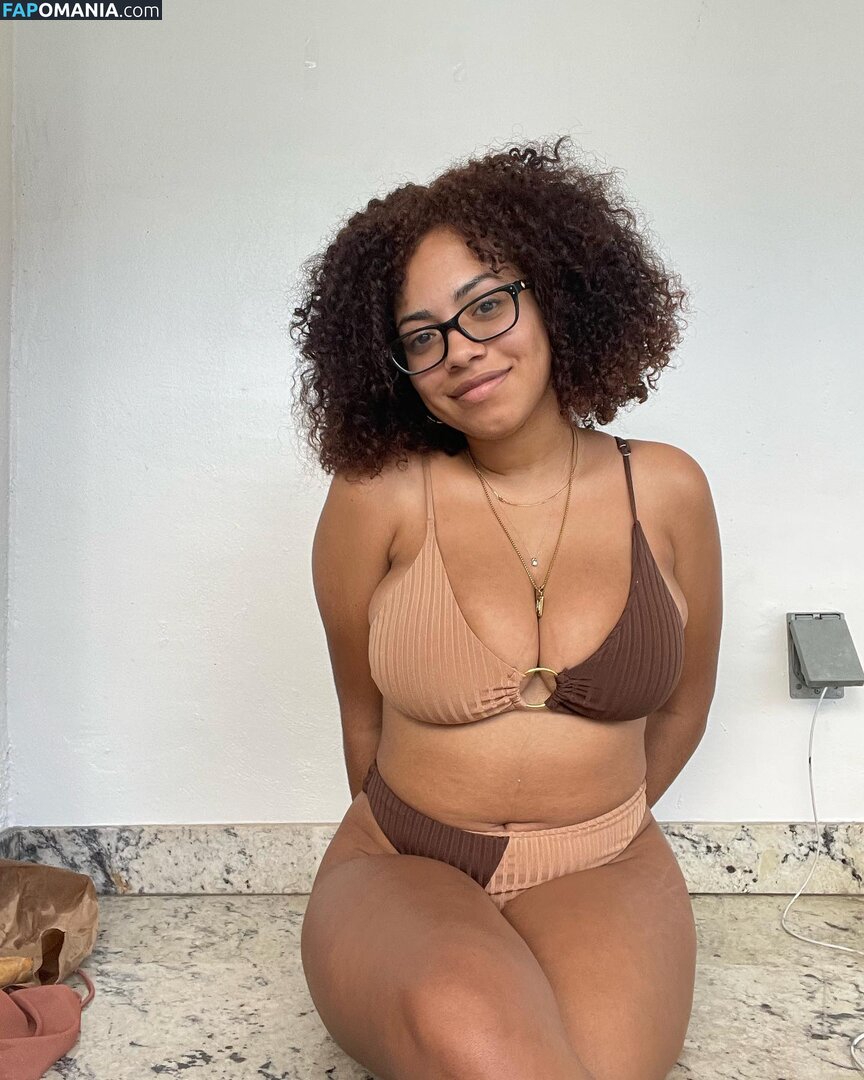 arietalia Naken OnlyFans  Läckta Foto #10