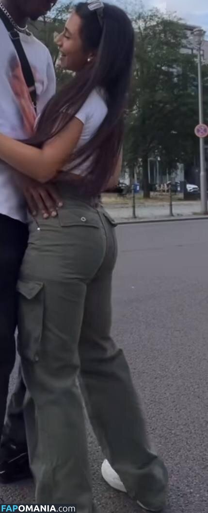 Asaliraniii Naken OnlyFans  Läckta Foto #9