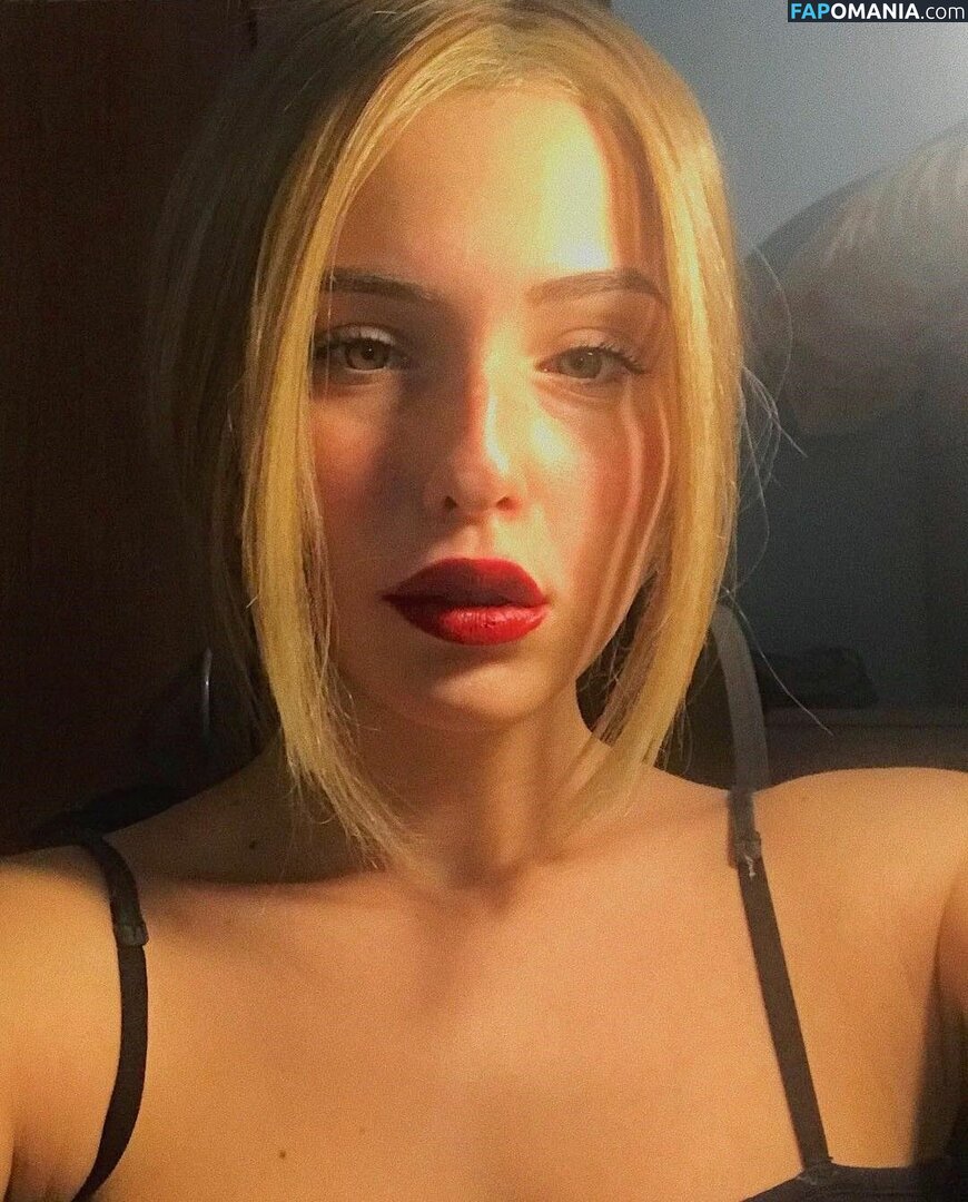 Asia B. Naken OnlyFans  Läckta Foto #2