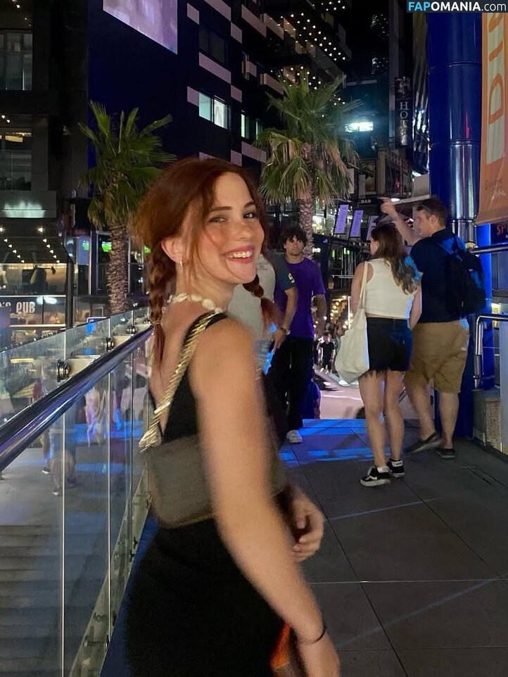 Asia B. Naken OnlyFans  Läckta Foto #9