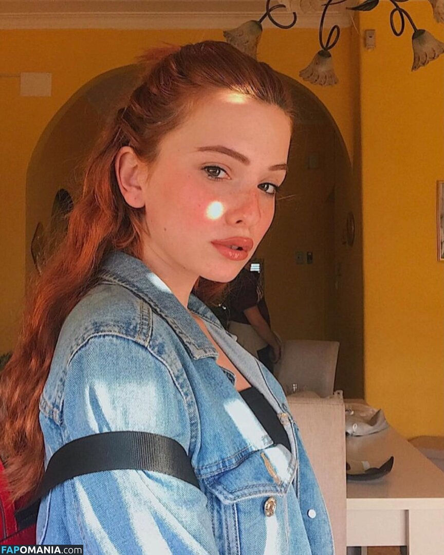 Asia B. Naken OnlyFans  Läckta Foto #12