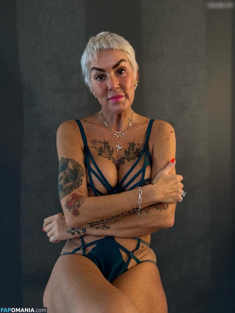 Astrid Zeegen Holt / astridiwantyouinmylife Naken OnlyFans  Läckta Foto #6