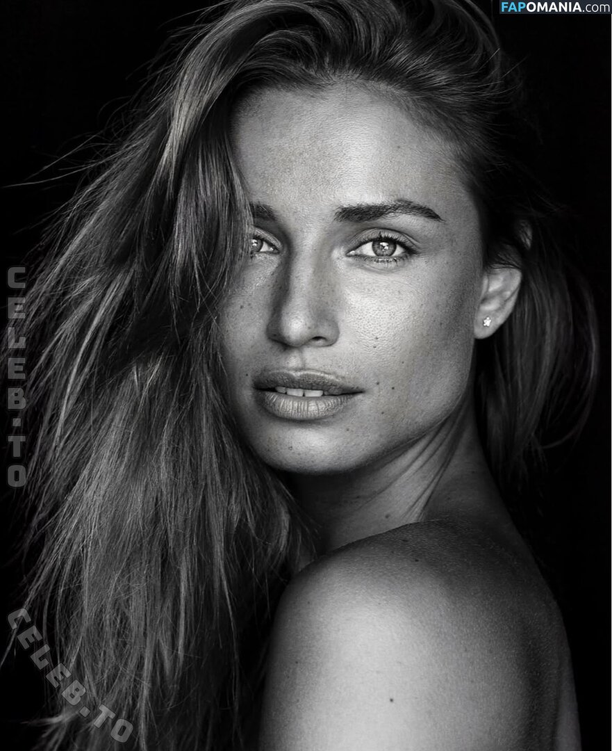 Aude-Jane Deville / audejanedeville / audejanedvll Naken OnlyFans  Läckta Foto #3