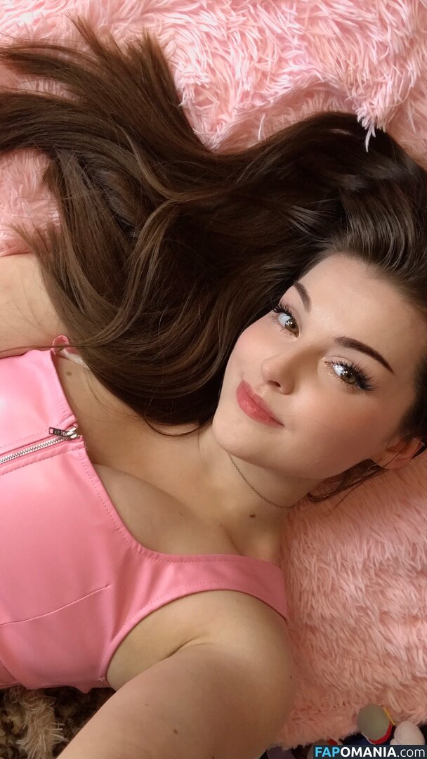 auroraiskira / kingauratv Naken OnlyFans  Läckta Foto #2