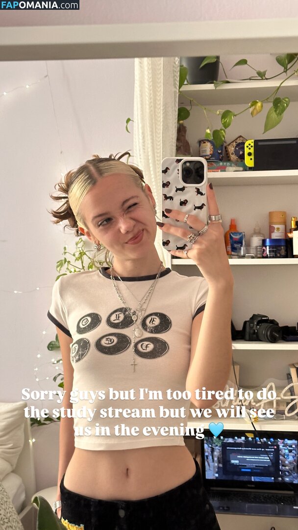 Austrian ASMR / austrianasmrgurl Naken OnlyFans  Läckta Foto #4