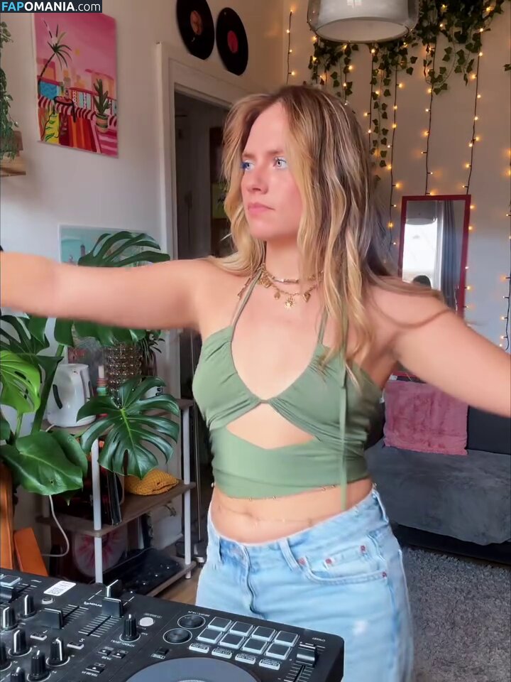 Axelle Maga / axelle.maga Naken OnlyFans  Läckta Foto #1