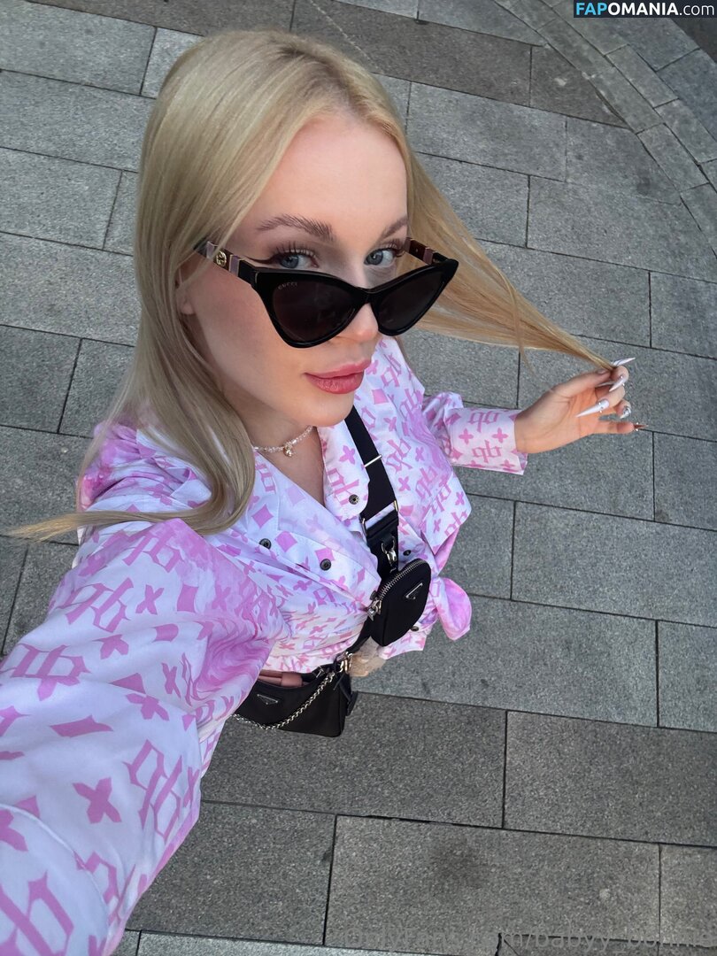 baaby.bon / baby_bonn Naken OnlyFans  Läckta Foto #1