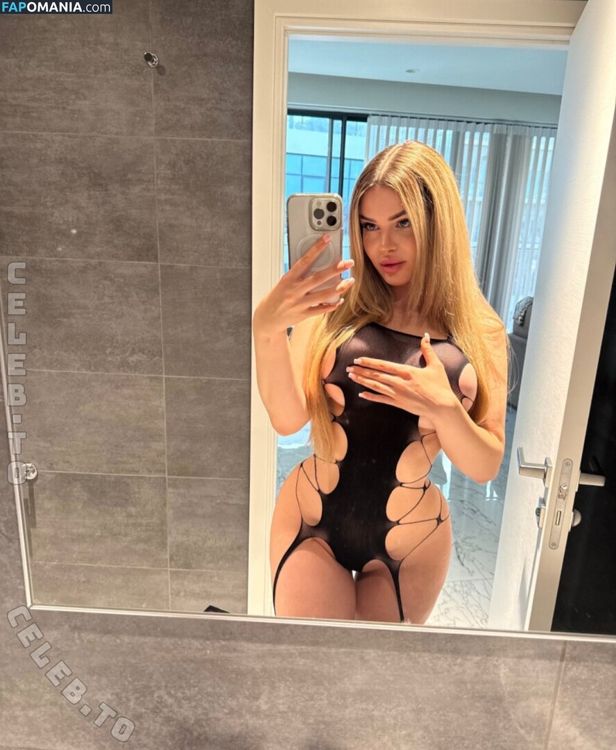 Barbie Stella / Barbiestella / Officalbarbieatella / Stellabarbyy Naken OnlyFans  Läckta Foto #1